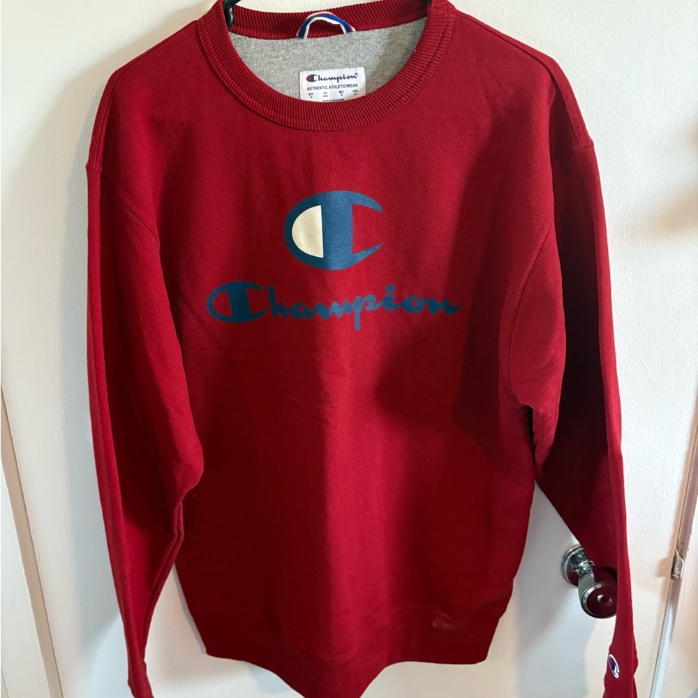 Champion Men's Red Sweater Size Medium